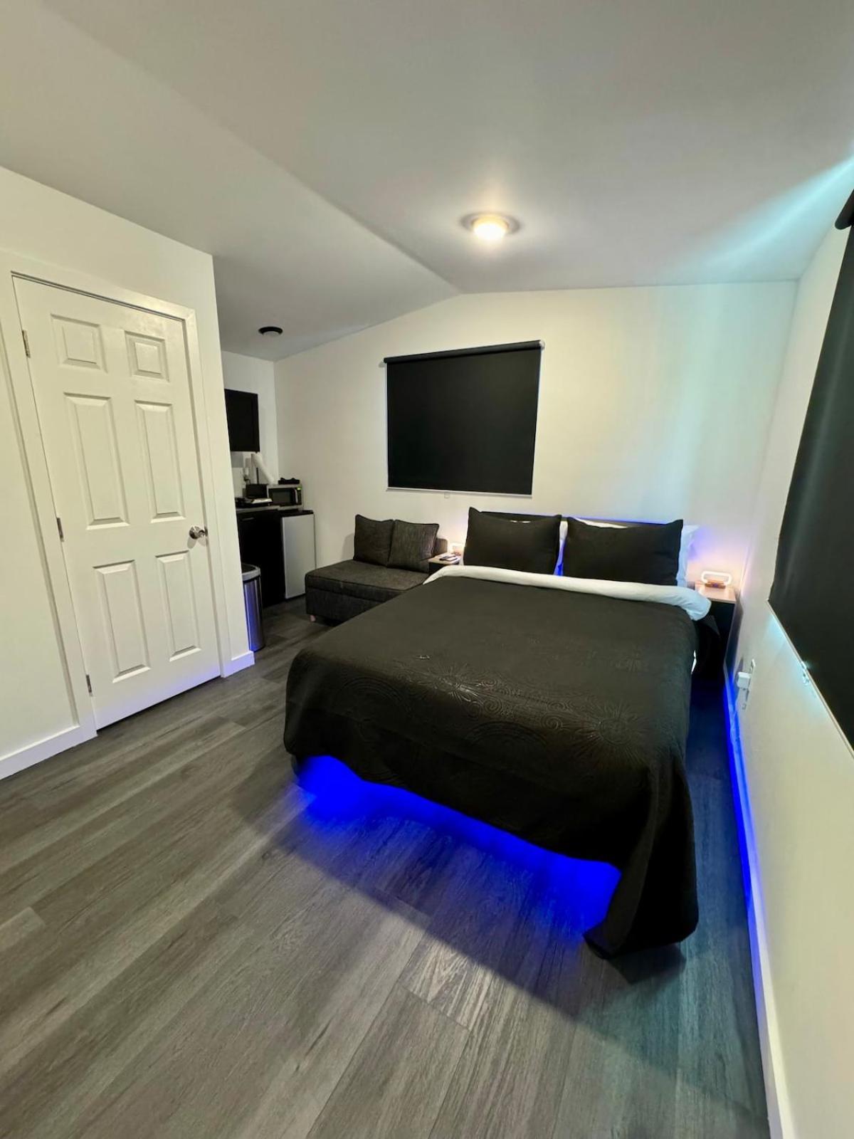 פיניקס Your Downtown Cozy Studio With Backyard Unit C מראה חיצוני תמונה